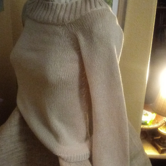 Loft. Tan Sweater - Picture 4 of 5